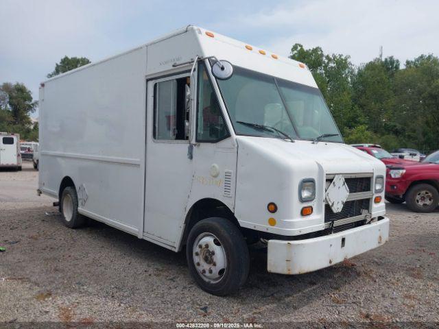  Salvage Freightliner Chassis