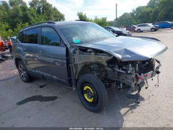  Salvage Volkswagen Atlas