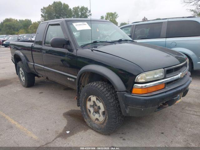  Salvage Chevrolet S-10