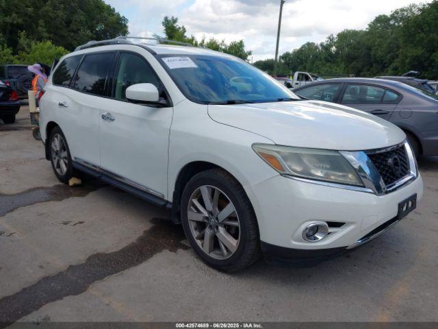  Salvage Nissan Pathfinder