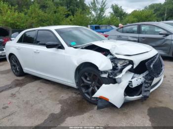  Salvage Chrysler 300