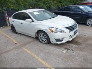  Salvage Nissan Altima