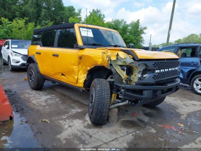  Salvage Ford Bronco