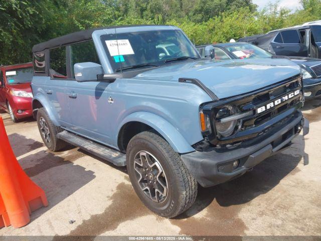  Salvage Ford Bronco