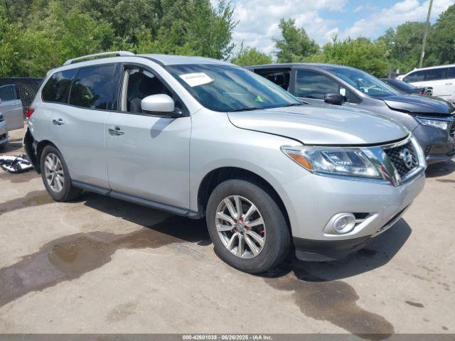  Salvage Nissan Pathfinder