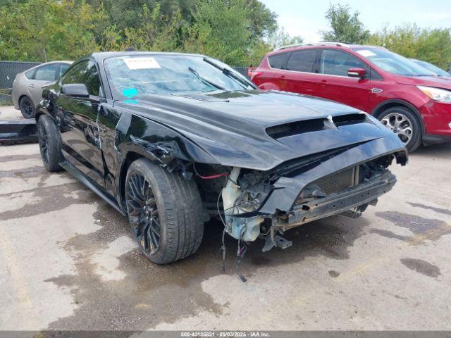  Salvage Ford Mustang