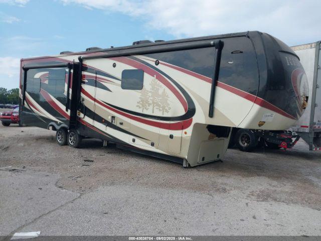  Salvage Redwood Rv 3901wb