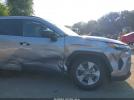 Toyota RAV4 Le Image 12