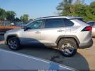 Toyota RAV4 Le Image 7