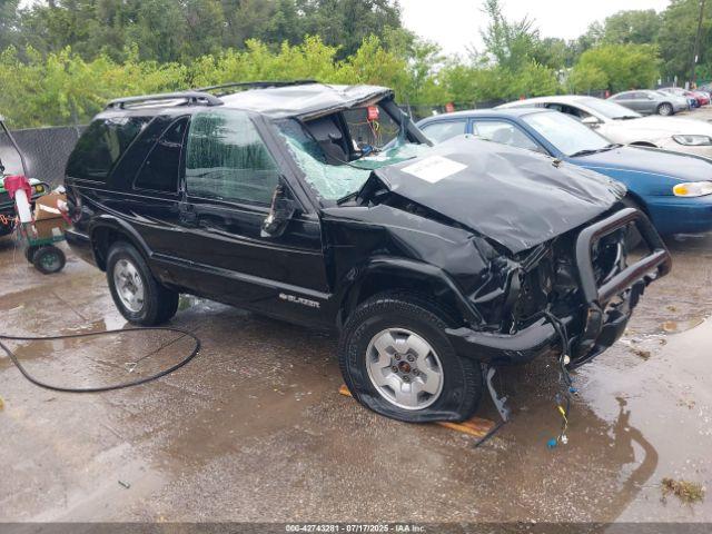  Salvage Chevrolet Blazer