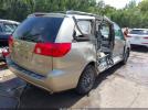 Toyota Sienna Le Image 2
