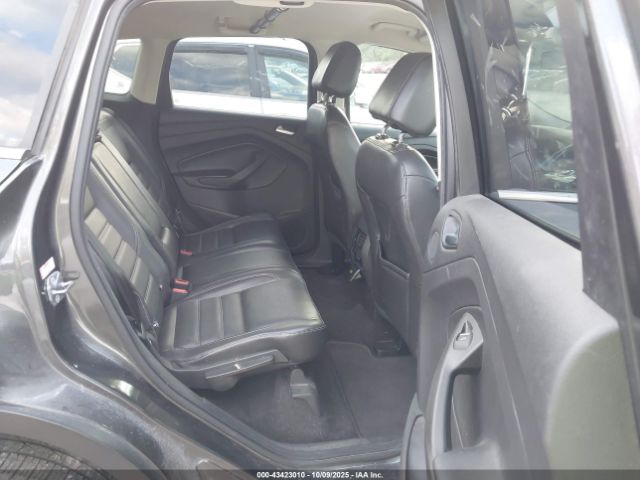 Ford Escape Titanium Image 10
