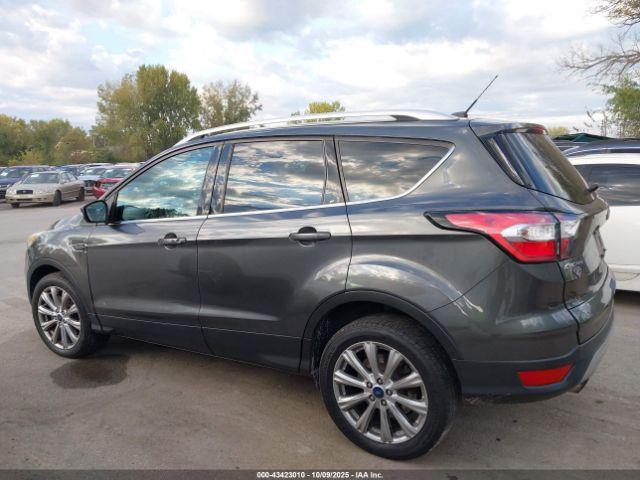 Ford Escape Titanium Image 13
