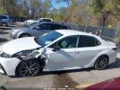 Toyota Camry Se Image 3