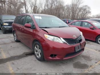  Salvage Toyota Sienna