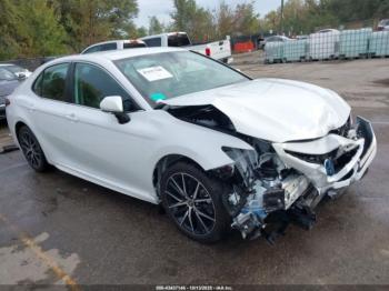  Salvage Toyota Camry