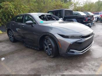  Salvage Toyota Crown