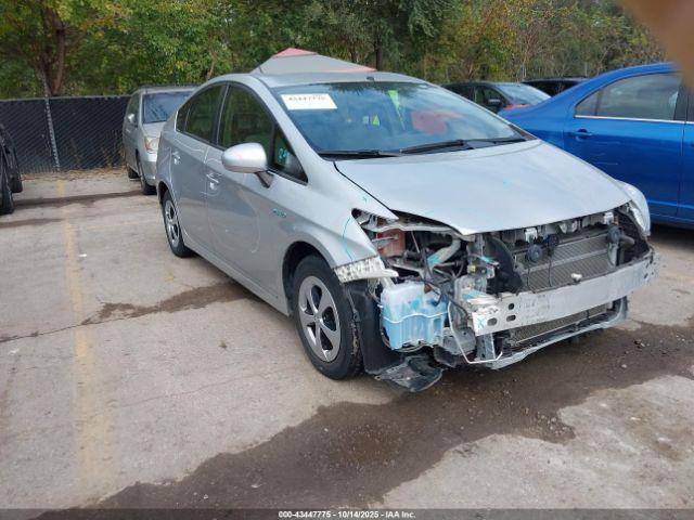  Salvage Toyota Prius
