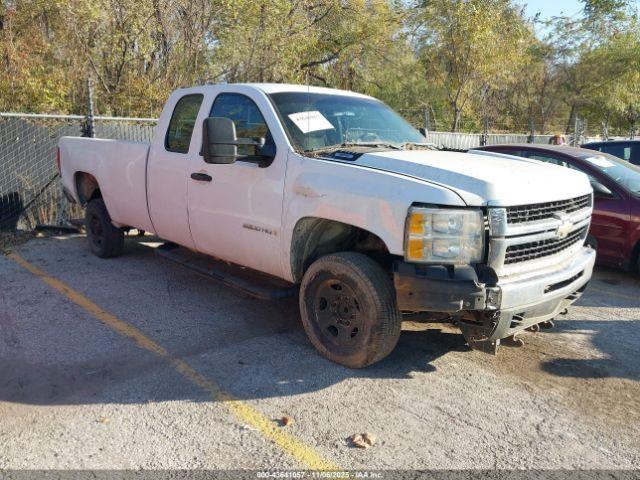  Salvage Chevrolet Silverado 2500