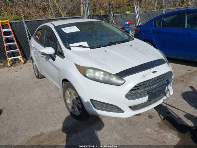  Salvage Ford Fiesta
