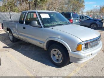  Salvage Chevrolet S-10