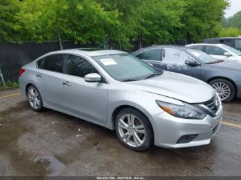  Salvage Nissan Altima