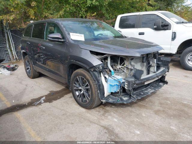  Salvage Toyota Highlander