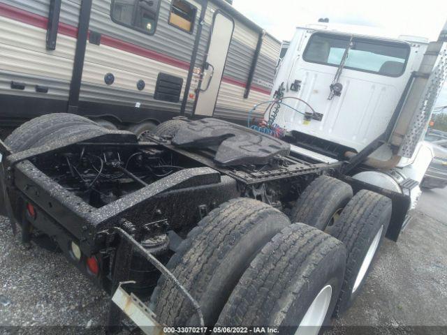 International 8000 8100 Image 4