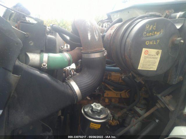 International 8000 8100 Image 5