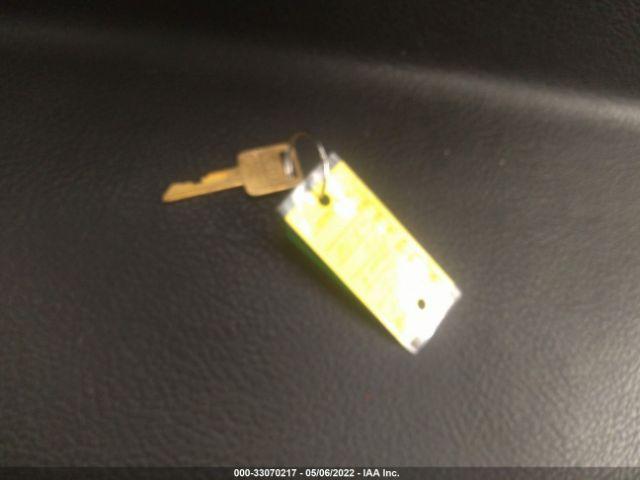 International 8000 8100 Image 7