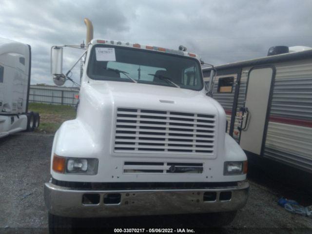 International 8000 8100 Image 14