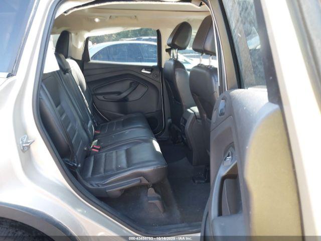 Ford Escape Titanium Image 6