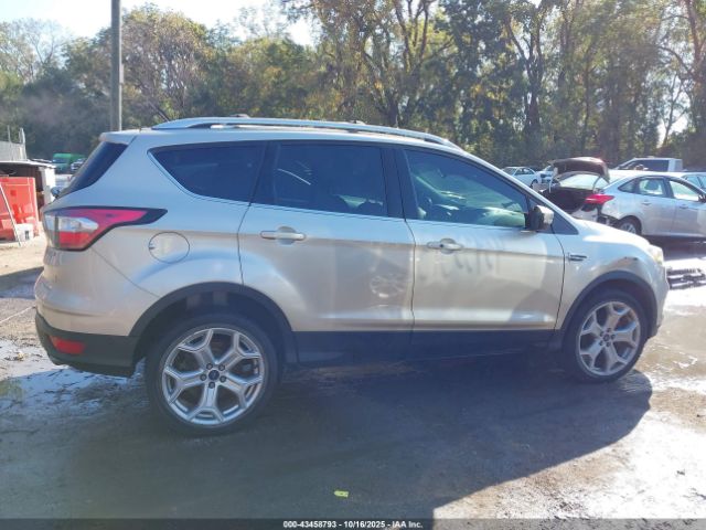 Ford Escape Titanium Image 12