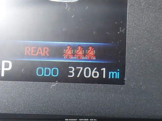 Toyota Corolla Se Image 14