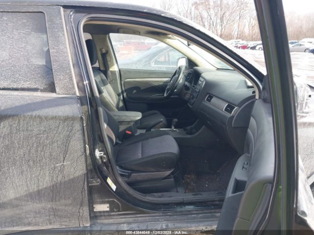 Mitsubishi Outlander Es Image 5