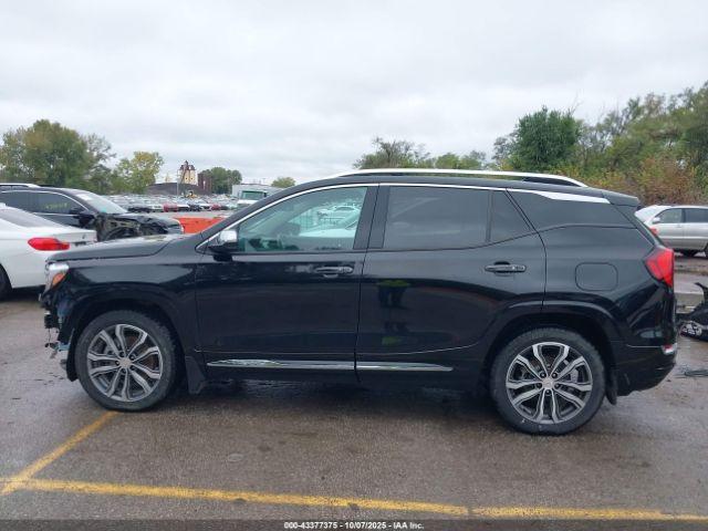GMC Terrain Awd Denali Image 8
