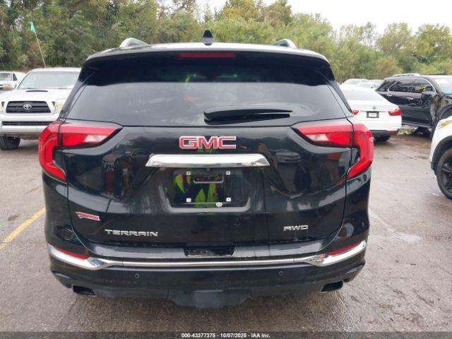 GMC Terrain Awd Denali Image 3