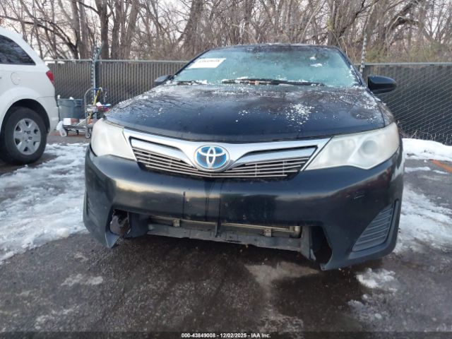 Toyota Camry Le Image 7