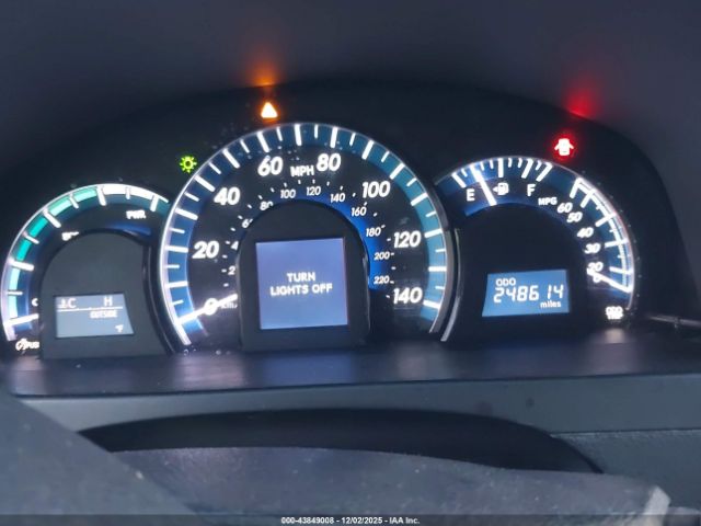 Toyota Camry Le Image 4