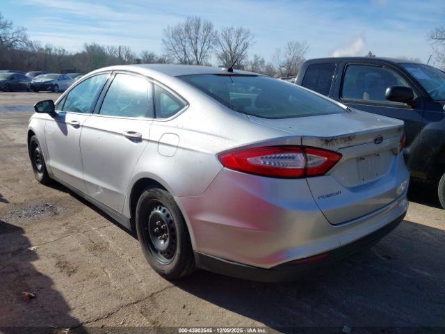 Ford Fusion S Image 8