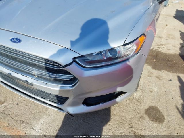 Ford Fusion S Image 5