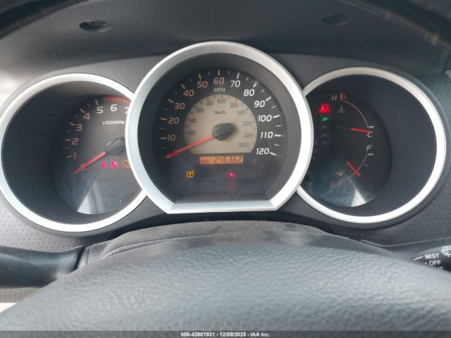 Toyota Tacoma Image 9