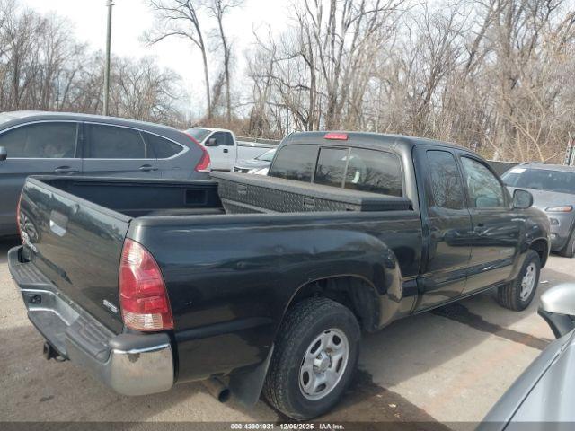 Toyota Tacoma Image 13