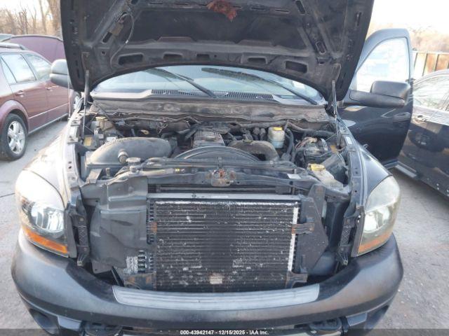 Dodge Ram 3500 Laramie Image 11