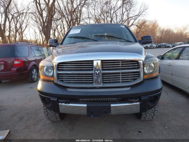 Dodge Ram 3500 Laramie Image 15