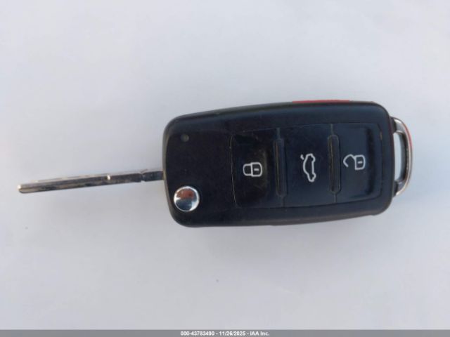 Volkswagen Beetle 2.0t Se Image 11