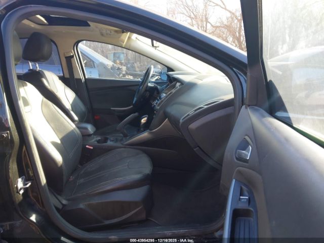 Ford Focus Titanium Image 10