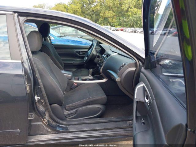 Nissan Altima 2.5 S Image 9