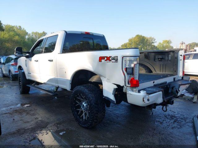 Ford F-350 King Ranch Image 11