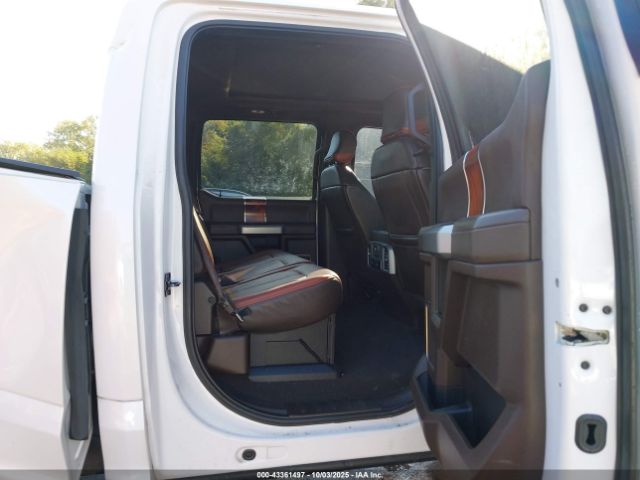 Ford F-350 King Ranch Image 4